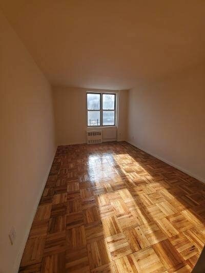 Foto principal - 94-20 59th Ave