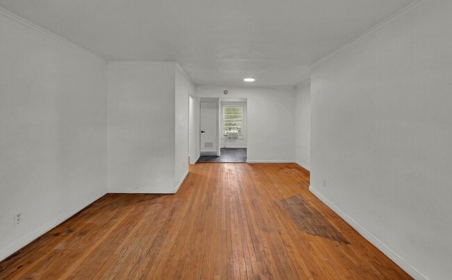 Building Photo - 3701 Parkwood St