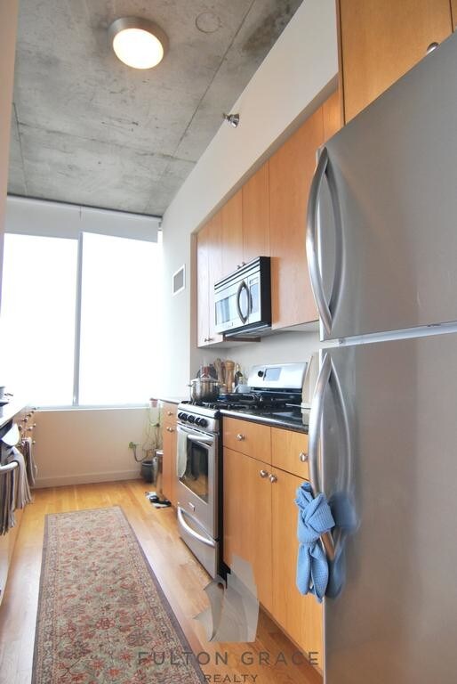 Building Photo - 1727 S Michigan Ave