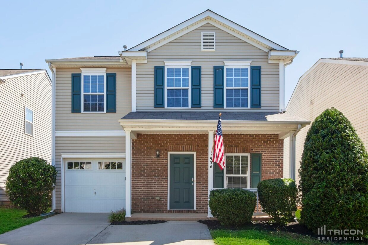 Foto principal - 956 Willow Creek Dr