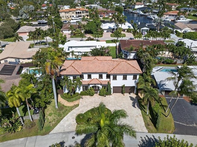 Foto del edificio - 2211 NE 43rd St