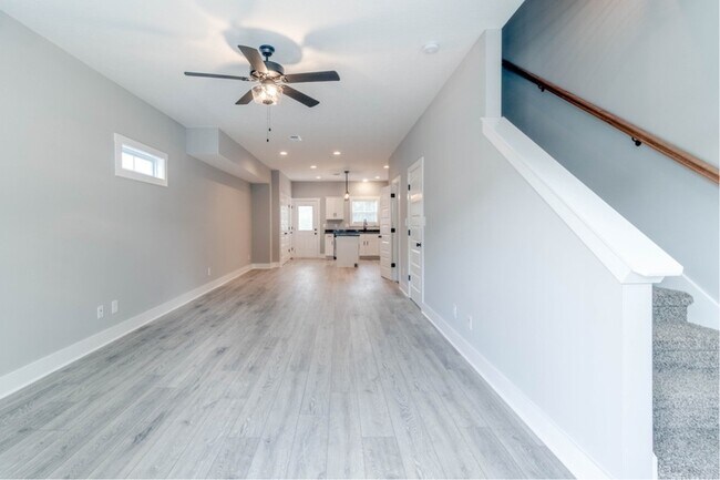 Foto del edificio - 827 Charlotte St