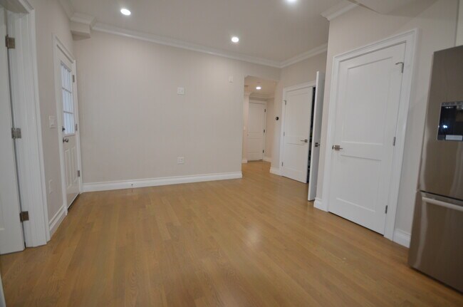 Foto del edificio - 7 Mount Hood Rd