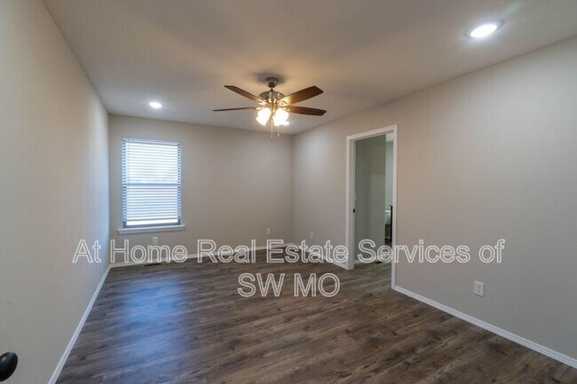 Foto del edificio - 1904 S 15th Ave