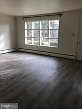 Building Photo - 255 8th Ave