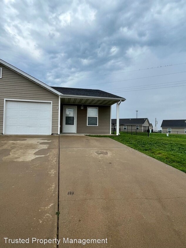 64 Liberty Ln, Sullivan, MO 63080 House Rental in Sullivan, MO