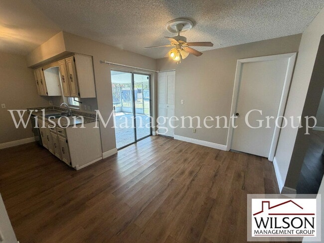 Foto del edificio - 1016 Malaga St