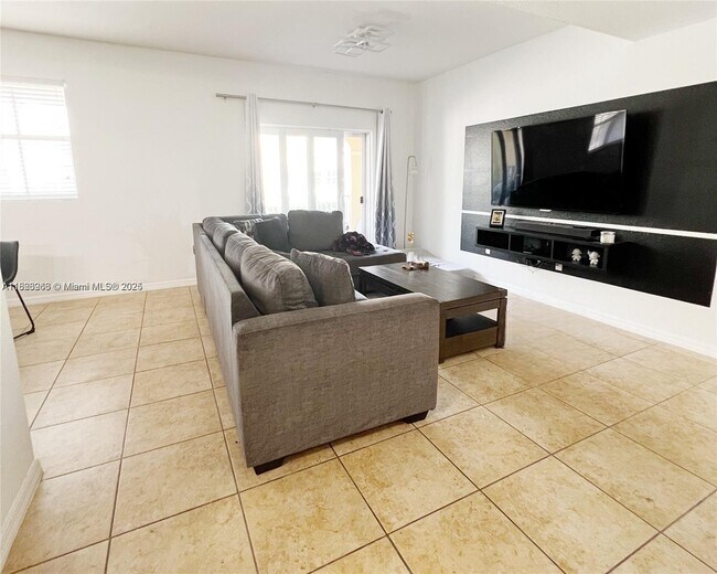 Foto del edificio - 8899 NW 107th Ct