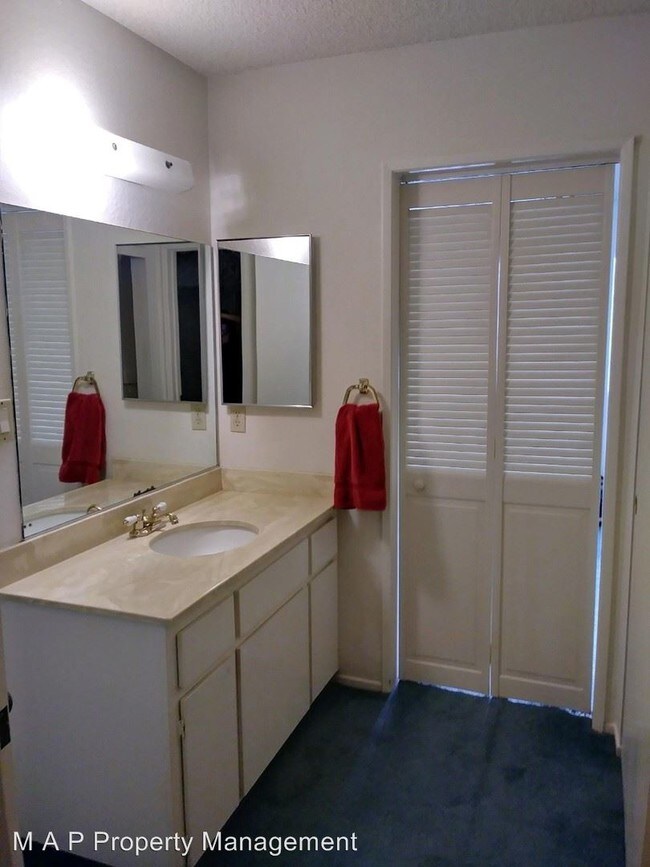 Foto del edificio - 1 br, 1 bath House - 565 W Greenwood Unit 20