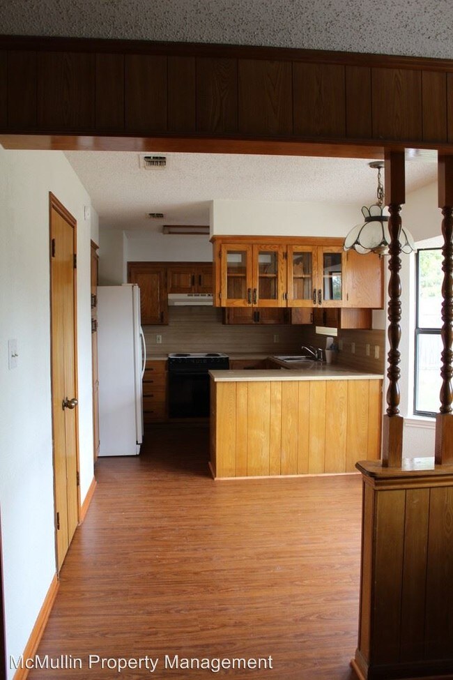 Foto del edificio - 3 br, 2 bath House - 2310 Whitney