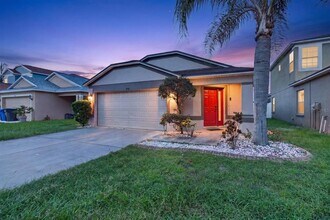 Building Photo - 7961 Carriage Pointe Dr
