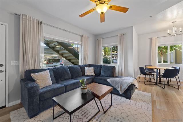 Foto principal - 9728 Marilla Dr