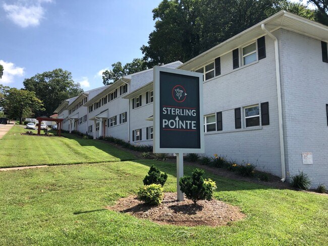 Foto del edificio - Sterling Pointe Apartments – Updated 2 Bedroom Living in West End Winston-Salem