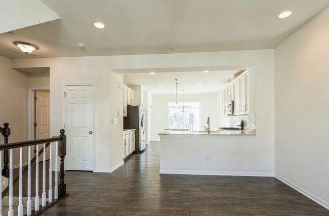 Building Photo - 4443 Monroe Ct