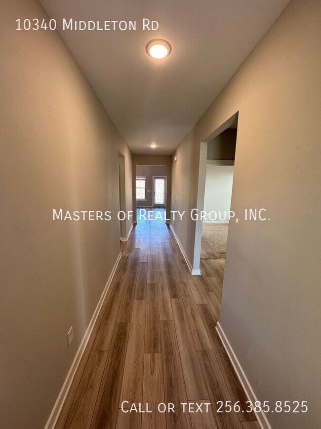 Foto del edificio - 10340 Middleton Rd