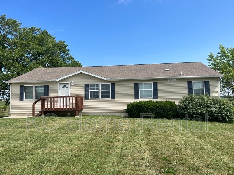 10850 W 207th St, Bucyrus, KS 66013 House Rental in Bucyrus, KS