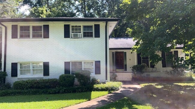 Building Photo - 416 Barbashela Dr
