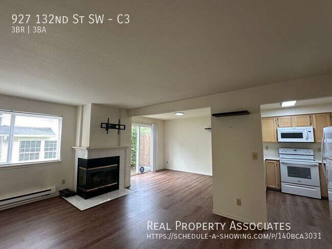 Building Photo - 927 132nd St SW