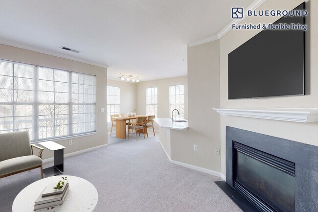 Building Photo - 2350 26th Ct S