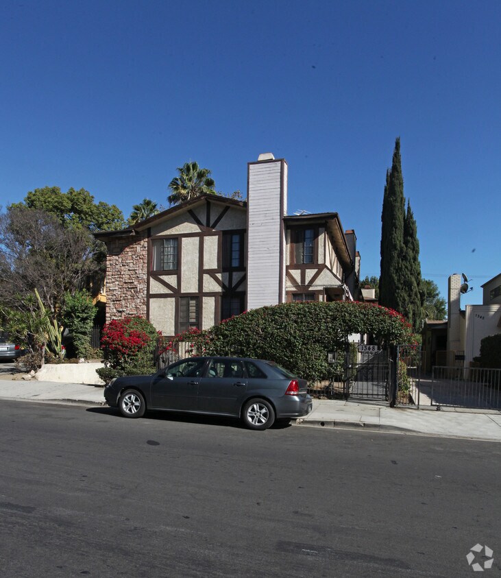 Building Photo - 1348 N Orange Dr