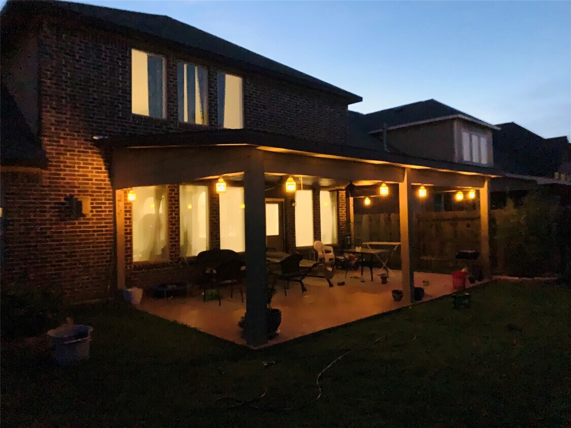 Foto del edificio - 9406 Heath River Ln