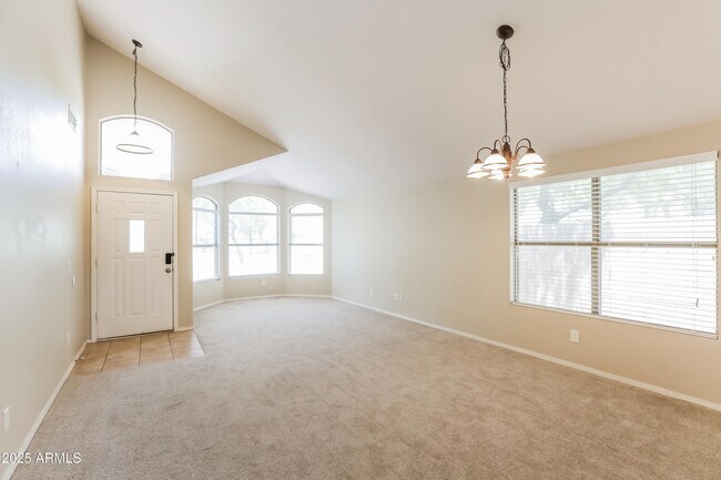 Foto del edificio - 15341 W Lea Ln