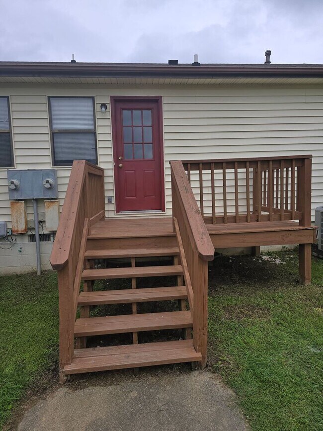 Foto del edificio - 2 BR DUPLEX in Colonial Heights