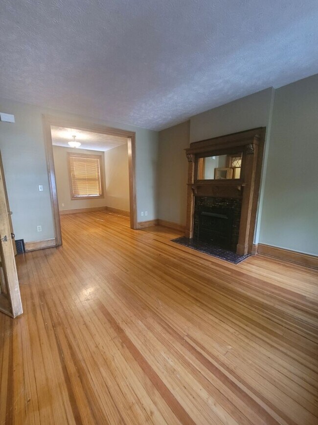 Foto del edificio - Beautiful 2 Bedroom Townhouse!