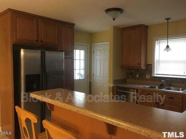 Foto del edificio - 211 Aqua Marine Ln