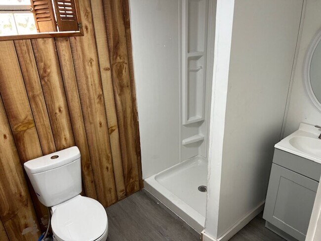 Foto del edificio - Spacious Kent Ranch w/ Finished Basement & 2-Car Garage