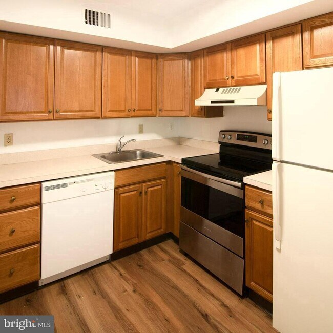 58 Cavendish Dr Unit 58, Ambler, PA 19002 Room for Rent in Ambler, PA