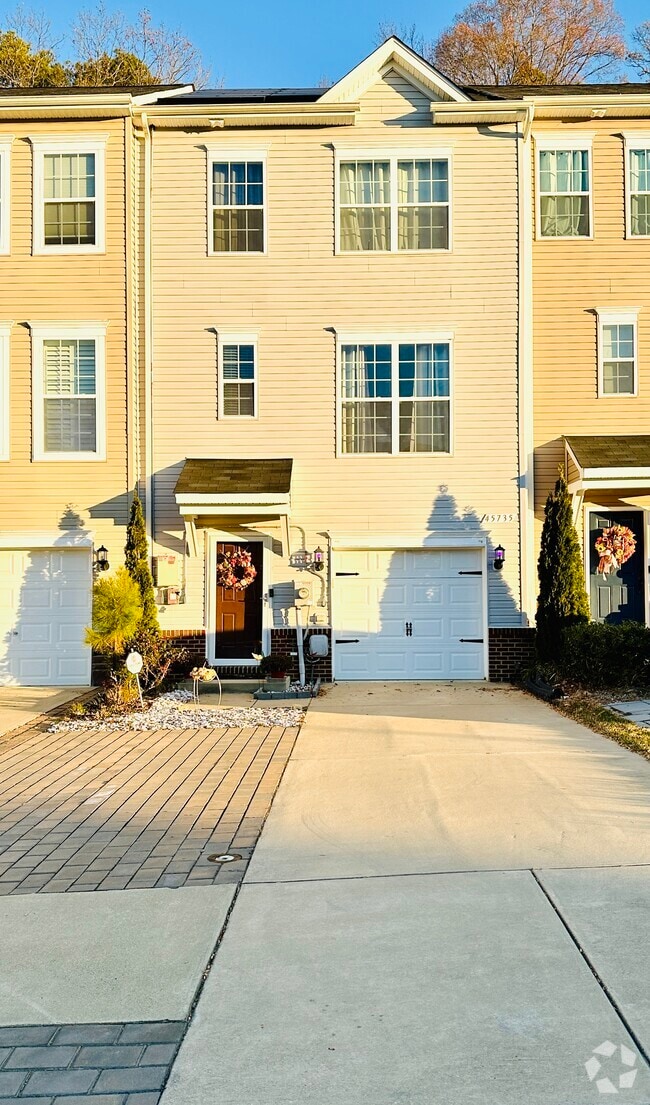Apartments For Rent in Saint Marys City, MD with High Ceilings 3