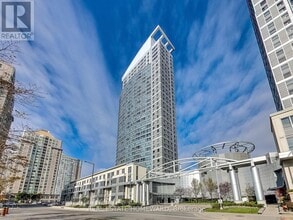 Building Photo - 36 Lee Centre Dr