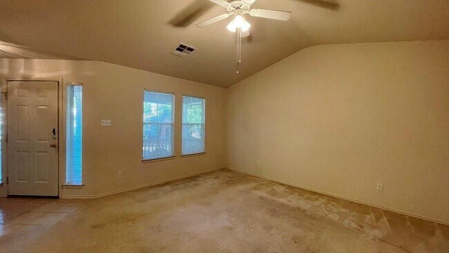 Building Photo - 733 Hogan-