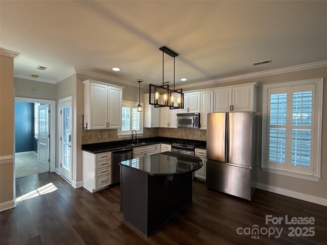 Foto del edificio - 1903 Lela Avenue