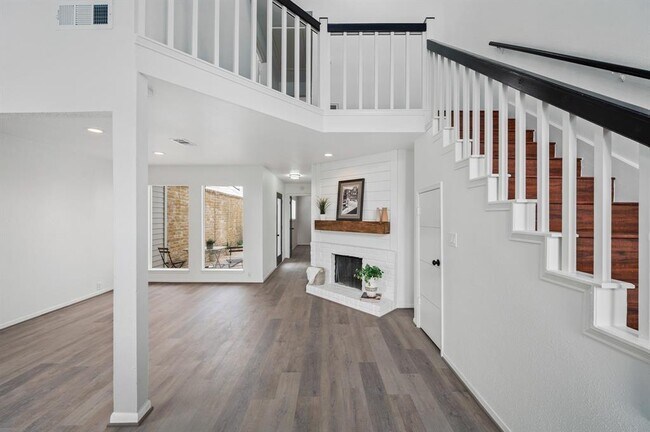 Foto del edificio - 10916 Village Bend Ln