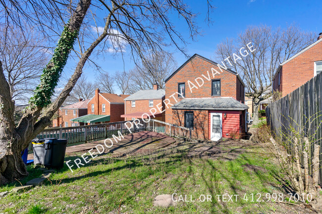 Building Photo - 1124 Fairfield St
