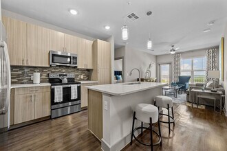 Building Photo - Harbor Hill