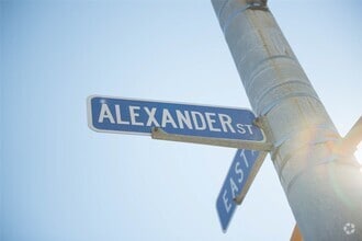 Building Photo - 300 Alexander St