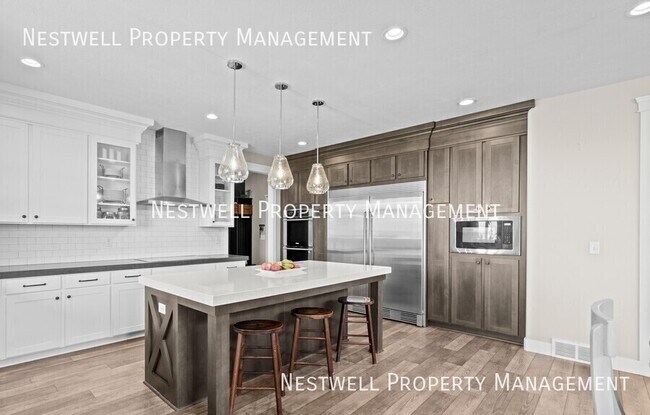 Building Photo - 247 Sandhill Dr