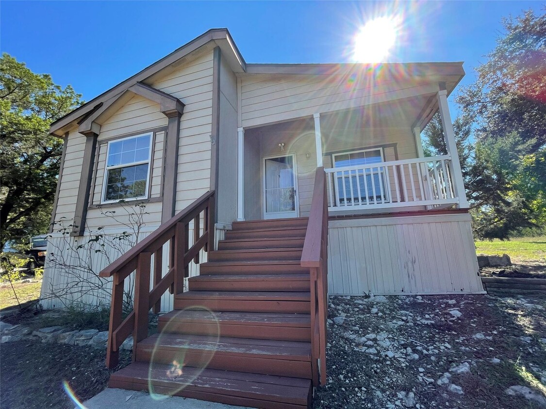 Primary Photo - Home with Panoramic Views