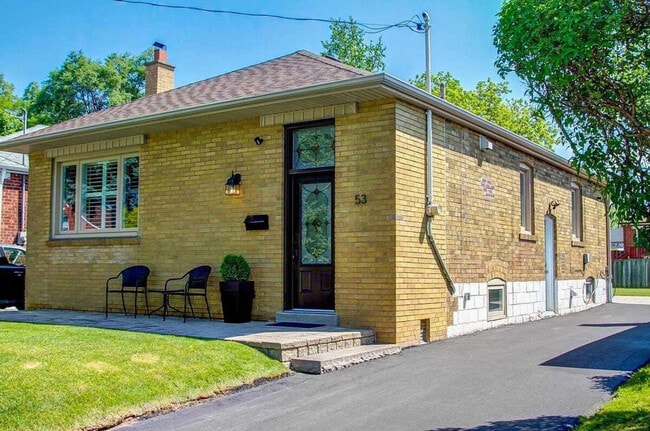 Building Photo - 53 Lilian Dr