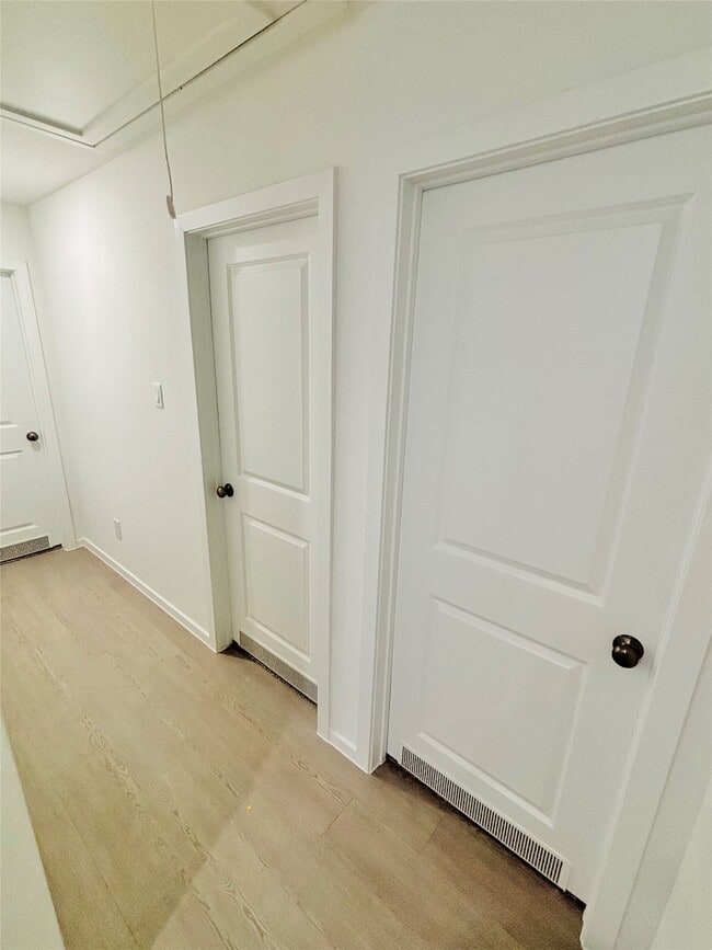 Building Photo - 1747 W Stroker Rd