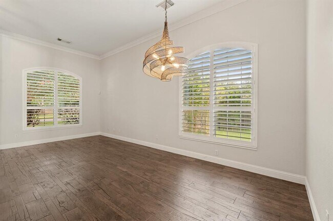 Foto del edificio - 5011 Tapestry Ln