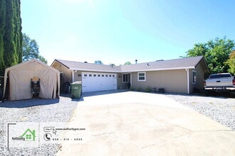 Building Photo - 1437 Mariposa Ct