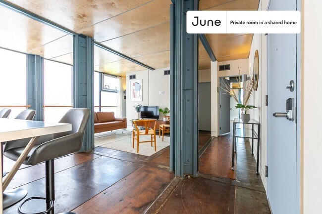 Foto del edificio - Room in Shared 6 bed/6 bath home