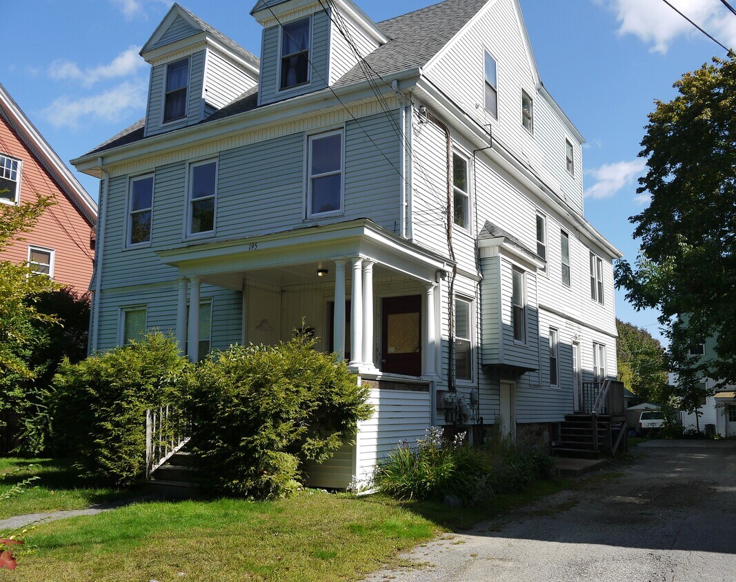 3 unit in walkable neighborhood - 195 Bolton St