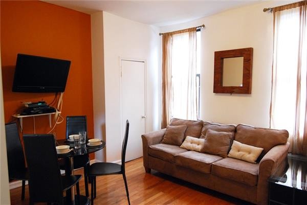 Primary Photo - 665 9th Ave