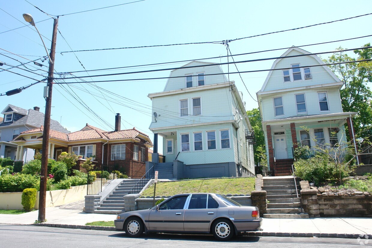 Building Photo - 142 State St