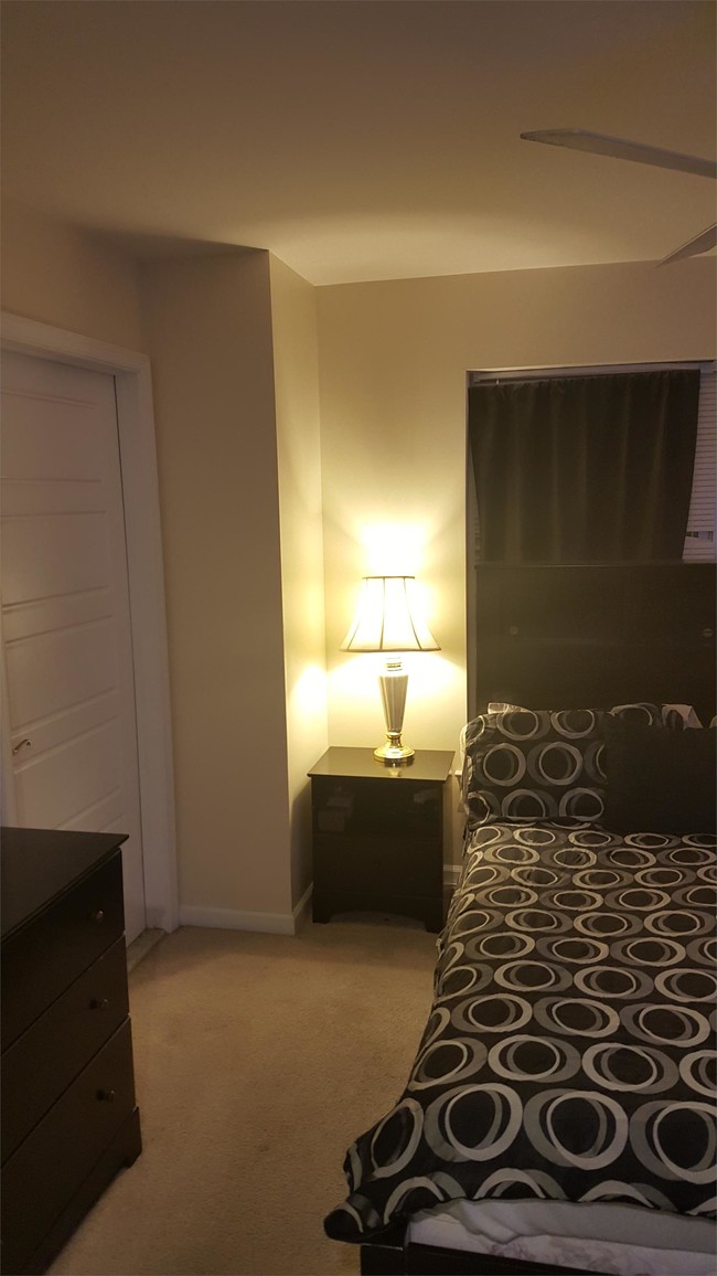 Foto del edificio - 1323 N Claymont St